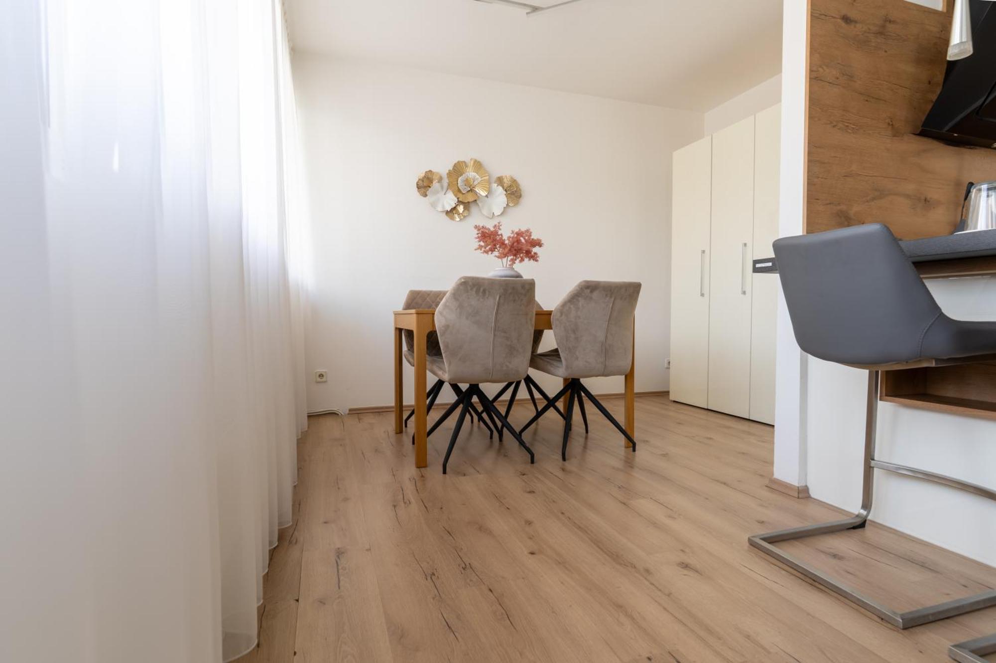 Apartment Klagenfurt Center With Free Parking - Ring41 クラーゲンフルト エクステリア 写真